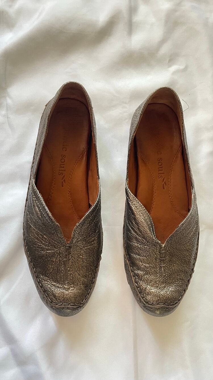 Gentle Souls by Kenneth Cole Metallic Bronze Leather Comfort Flats Sz 8-1/2